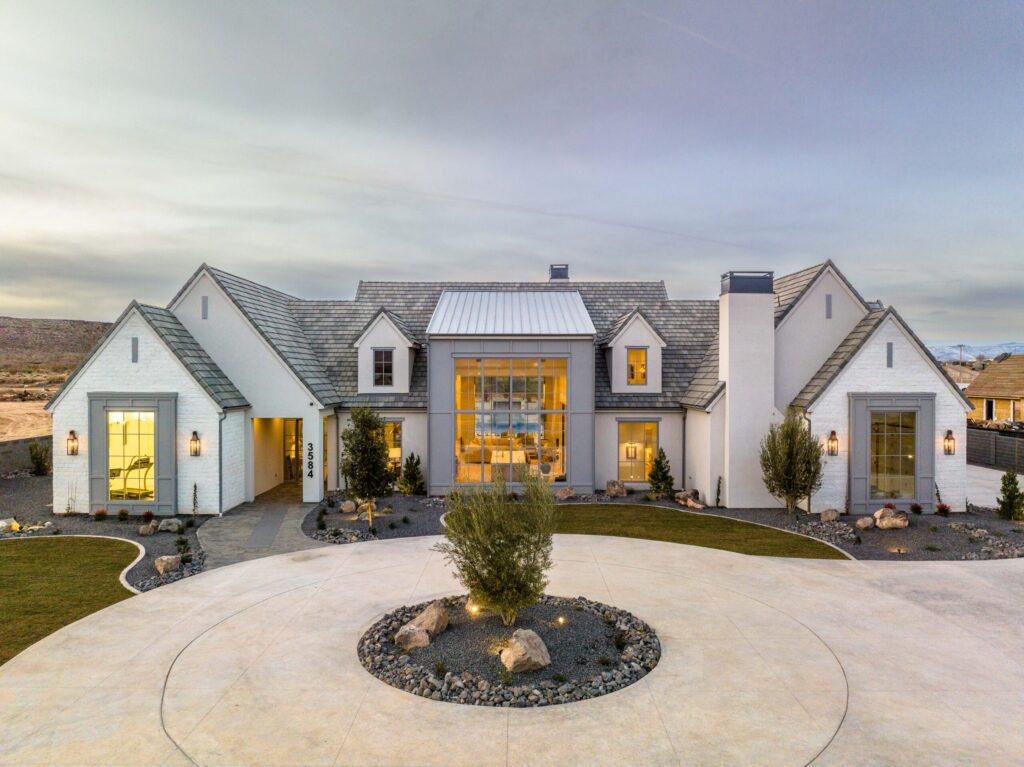 Altura - Front of Home