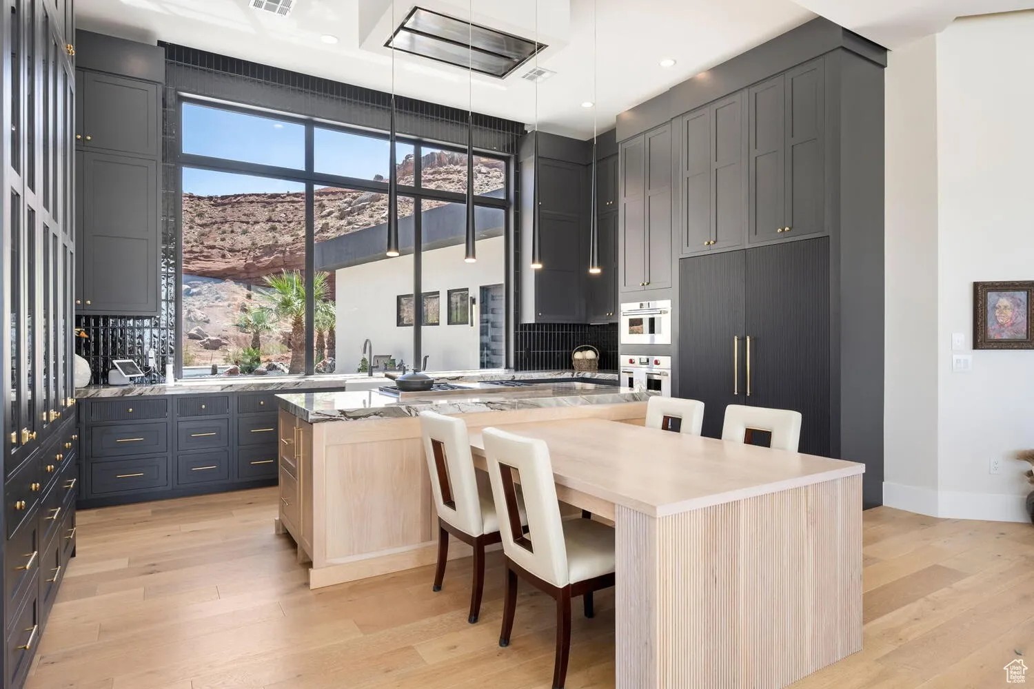 7fe447c55a06aa16624faf7a065531bcl-m2454282156rd-w2048_h1536